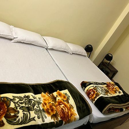 Incredible Banaras Inn Варанаси Екстериор снимка