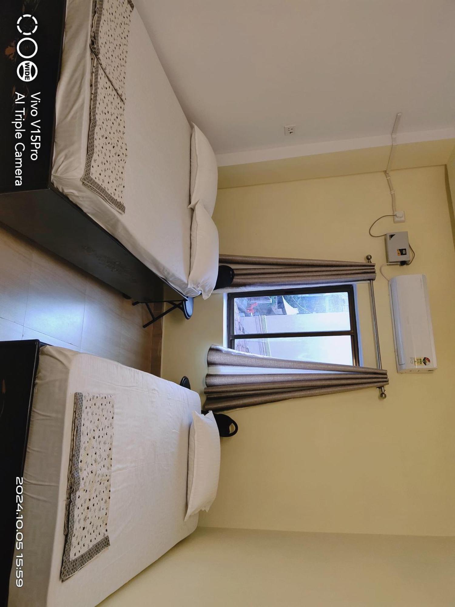 Incredible Banaras Inn Варанаси Екстериор снимка
