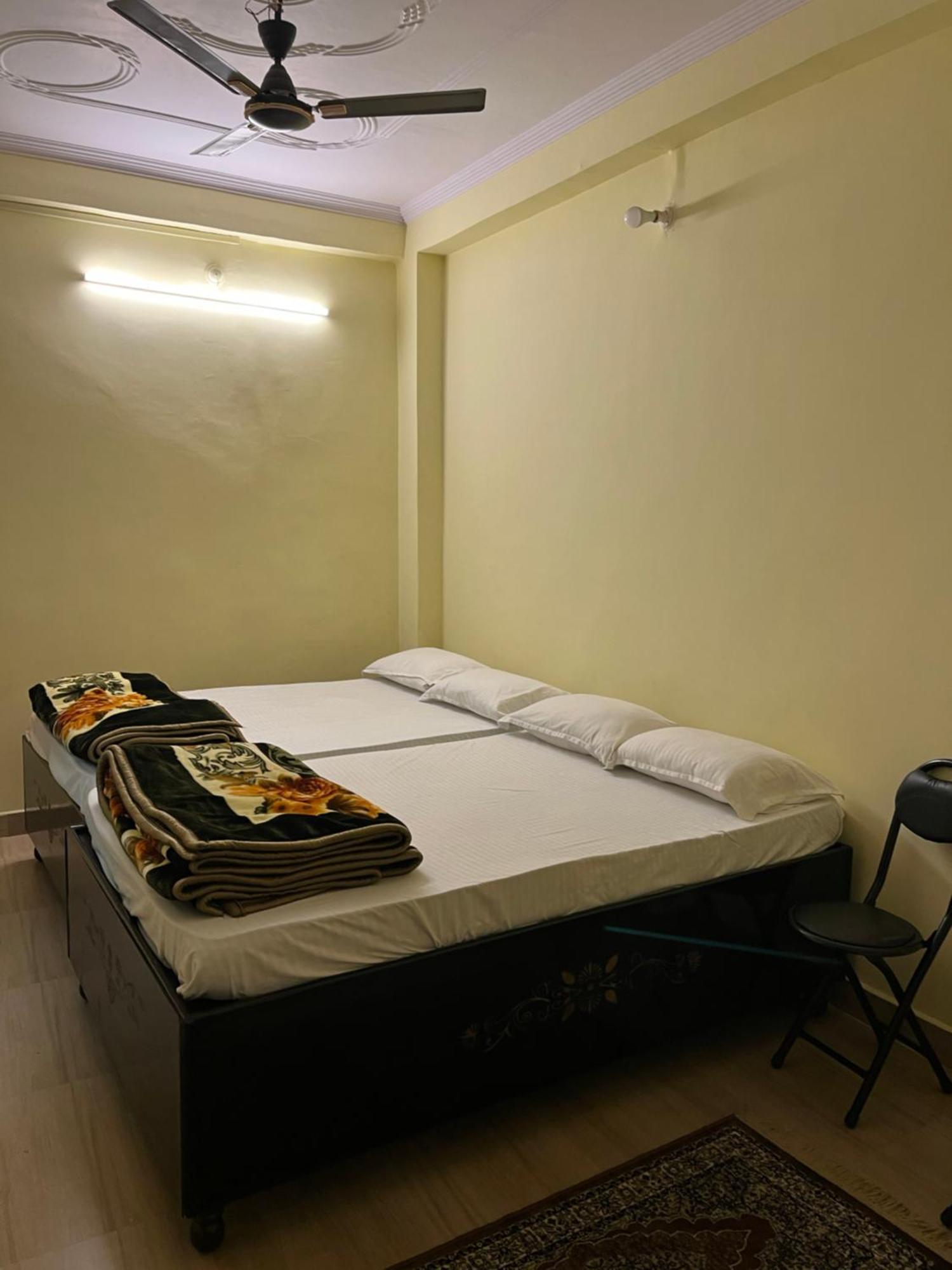Incredible Banaras Inn Варанаси Екстериор снимка