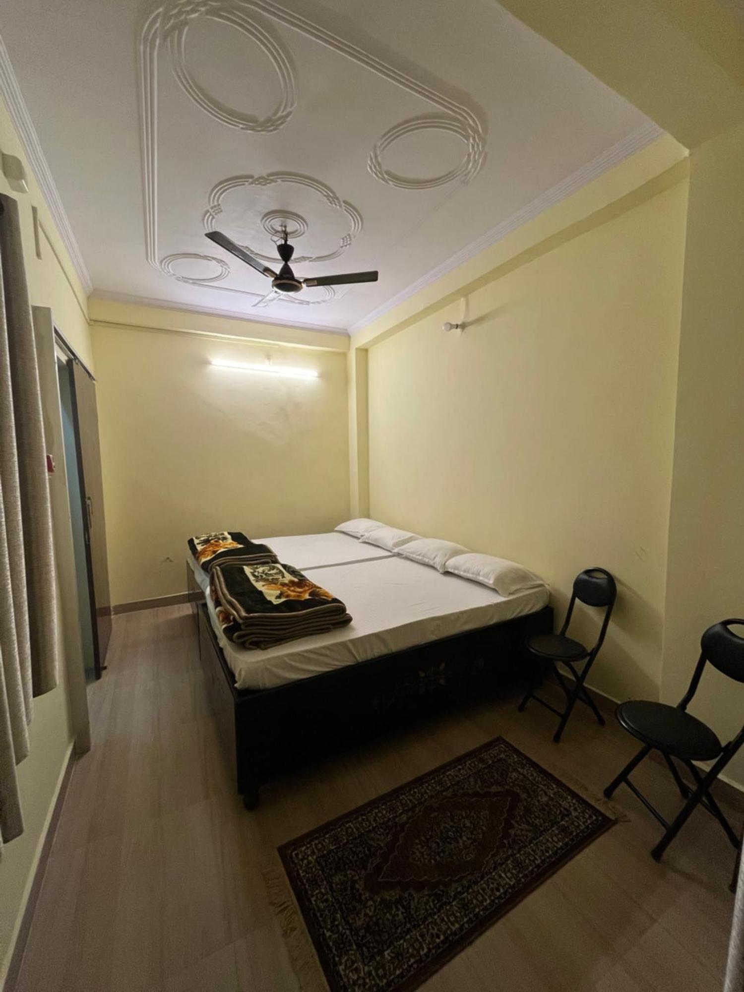 Incredible Banaras Inn Варанаси Екстериор снимка